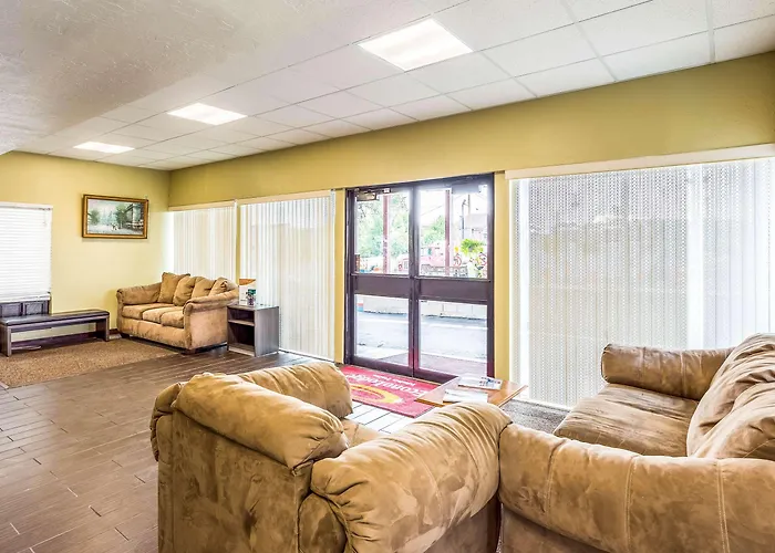Econo Lodge Near Snake River